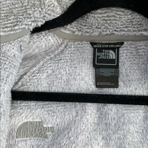SOLD✨Women’s north face zip up - super soft! - Picture 3 of 5